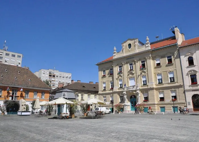 Stylish Historic Flat For 4 In Heart Of Oldbuda